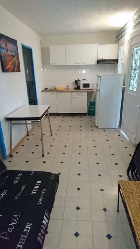 Gogo Location 1 Apartment Forest-Saint-Julien Екстериор снимка